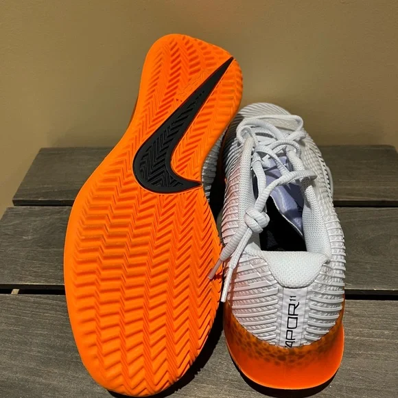 Nike Court Women’s Air Zoom Vapor 11 Electric Sz 11 NWOB - Picture 3 of 6